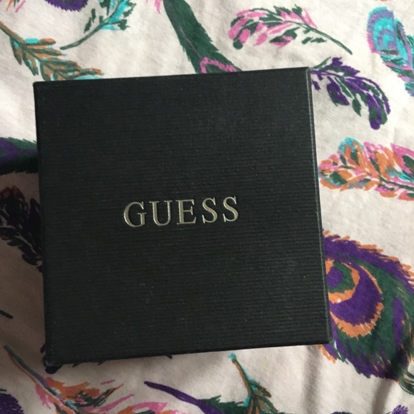 🔻PRICE DROP🔻‼️ Authentic Guess Watch - Picture 8 of 8
